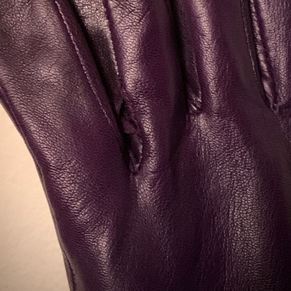 Ladies long purple gloves. Leather, silk lined. Fashion expressions. Size M. NWT - Picture 8 of 10